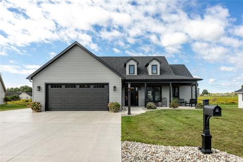 318 Nicklaus Court Liberty Township PA 16127