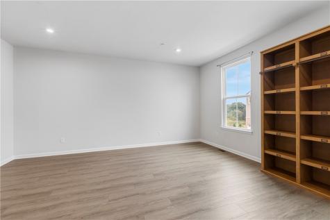 207 Yellowwood Court South Strabane PA 15301