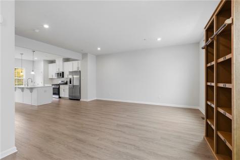 207 Yellowwood Court South Strabane PA 15301