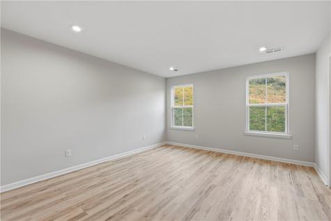 207 Yellowwood Court South Strabane PA 15301