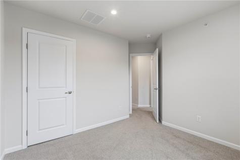 207 Yellowwood Court South Strabane PA 15301