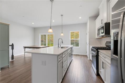 207 Yellowwood Court South Strabane PA 15301
