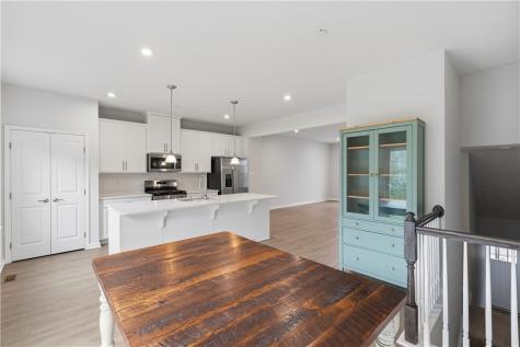 207 Yellowwood Court South Strabane PA 15301