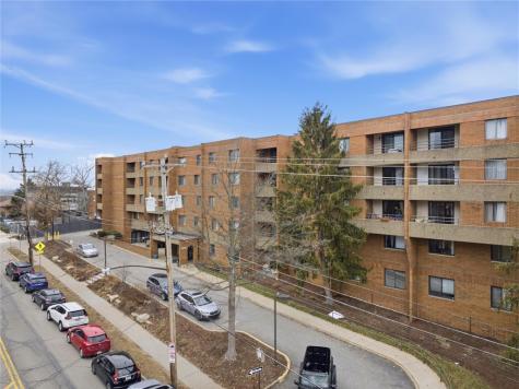 5715 Beacon Street Squirrel Hill PA 15217