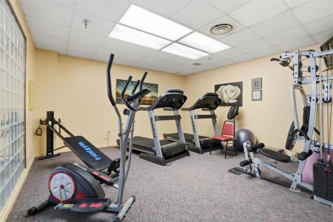 5715 Beacon Street Squirrel Hill PA 15217