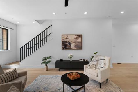 3211 Dobson Street Polish Hill PA 15219