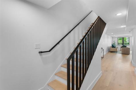 3211 Dobson Street Polish Hill PA 15219
