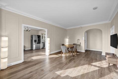 144 N Dithridge Street Oakland PA 15213