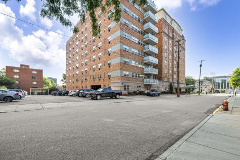 144 N Dithridge Street Oakland PA 15213