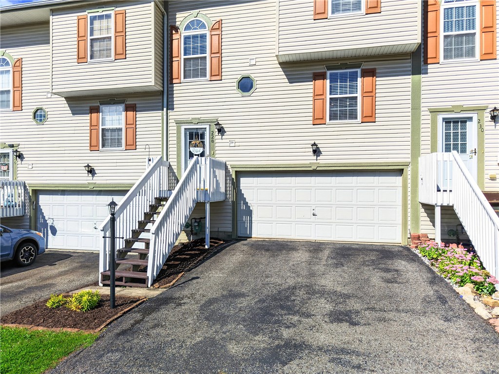 228 Scenic Hill Carnegie PA 15106