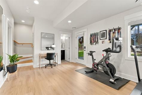 6447 Danielle Street Shadyside PA 15206