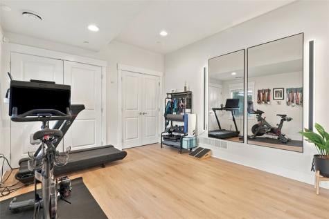 6447 Danielle Street Shadyside PA 15206