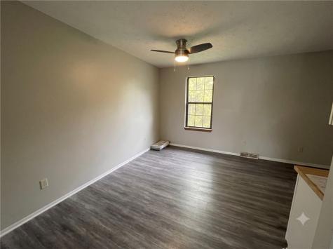 71 Meanor Street Imperial PA 15126
