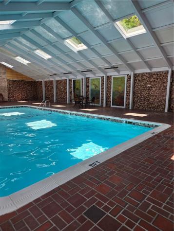 2120 Greentree Road Scott Township PA 15220