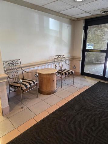 2120 Greentree Road Scott Township PA 15220