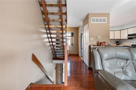 104 Longfellow Court Swissvale PA 15218