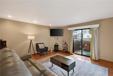 104 Longfellow Court Swissvale PA 15218