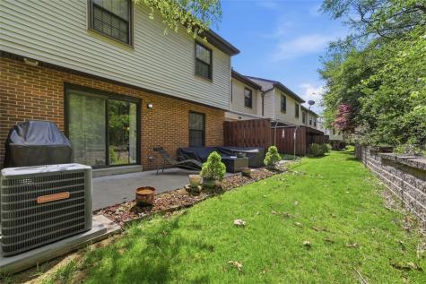 642 Woodcrest Drive Robinson Township PA 15205