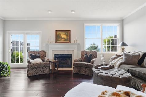 2372 Hilltop Road Collier Township PA 15142