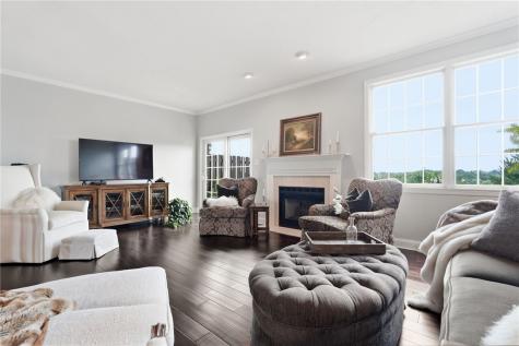 2372 Hilltop Road Collier Township PA 15142