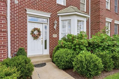 2372 Hilltop Road Collier Township PA 15142