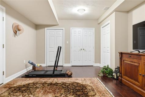 2372 Hilltop Road Collier Township PA 15142