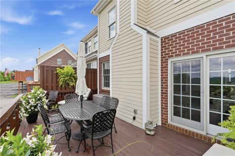 2372 Hilltop Road Collier Township PA 15142