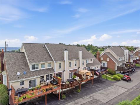 2372 Hilltop Road Collier Township PA 15142