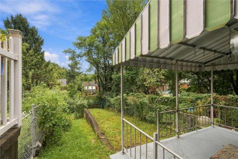 226 Glenwood Avenue Hazelwood PA 15207
