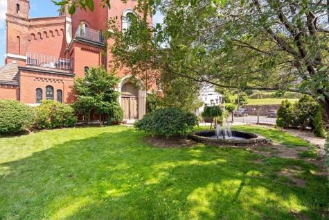1 Pius Street South Side PA 15203