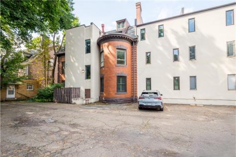 5922 Howe Street Shadyside PA 15232