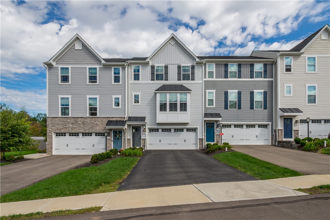 120 Crown Street Kennedy Township PA 15136