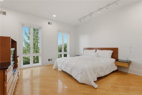 207 N Woodland Road Shadyside PA 15232