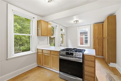 4 Clarendon Place Friendship Park PA 15206