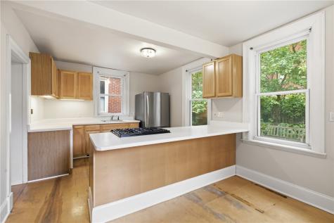 4 Clarendon Place Friendship Park PA 15206