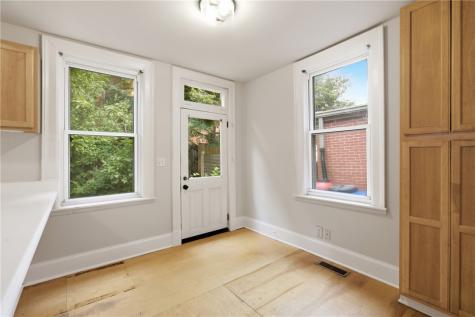4 Clarendon Place Friendship Park PA 15206