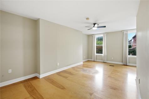 4 Clarendon Place Friendship Park PA 15206