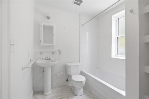 4 Clarendon Place Friendship Park PA 15206