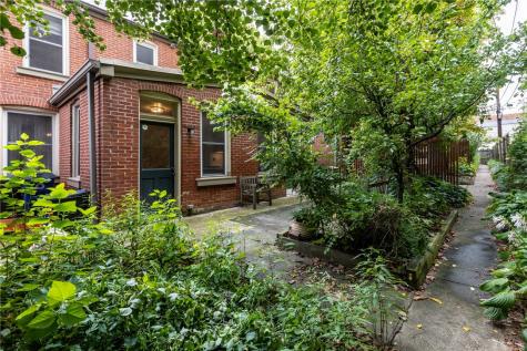 4 Clarendon Place Friendship Park PA 15206