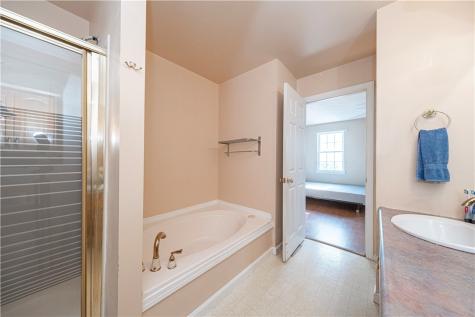 106 Paddock Lane Whitehall PA 15236