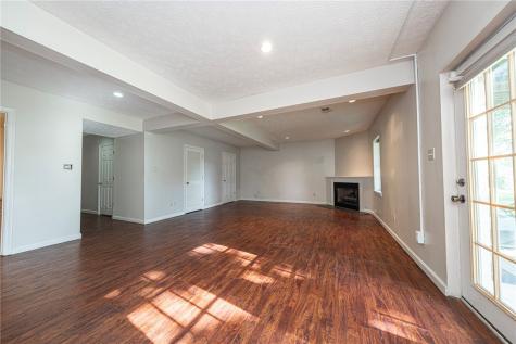 106 Paddock Lane Whitehall PA 15236