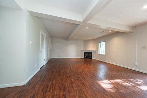 106 Paddock Lane Whitehall PA 15236