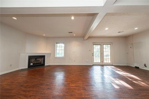 106 Paddock Lane Whitehall PA 15236