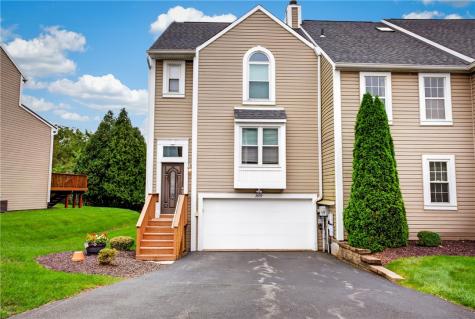 2659 Hunters Pointe Drive Franklin Park PA 15090