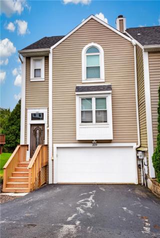 2659 Hunters Pointe Drive Franklin Park PA 15090