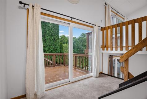2659 Hunters Pointe Drive Franklin Park PA 15090