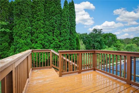 2659 Hunters Pointe Drive Franklin Park PA 15090
