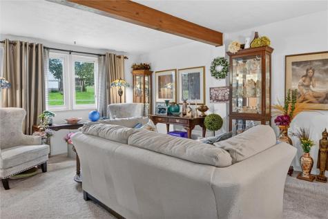 2527 Hunting Ridge Trail South Fayette PA 15017