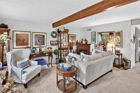 2527 Hunting Ridge Trail South Fayette PA 15017