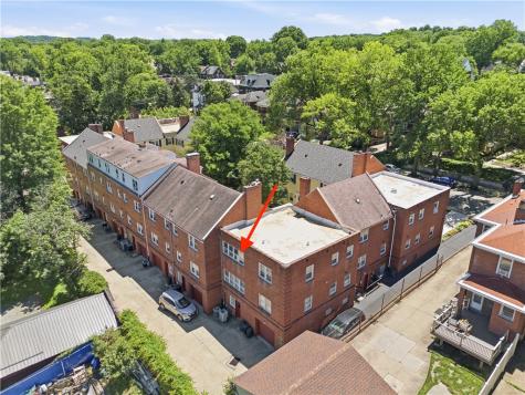 6833 Meade Street Point Breeze PA 15208